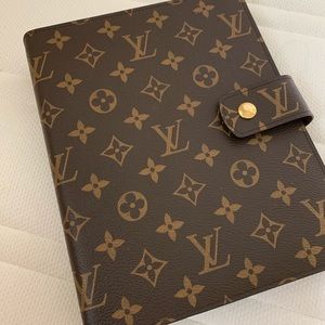 Louis Vuitton large ring agenda